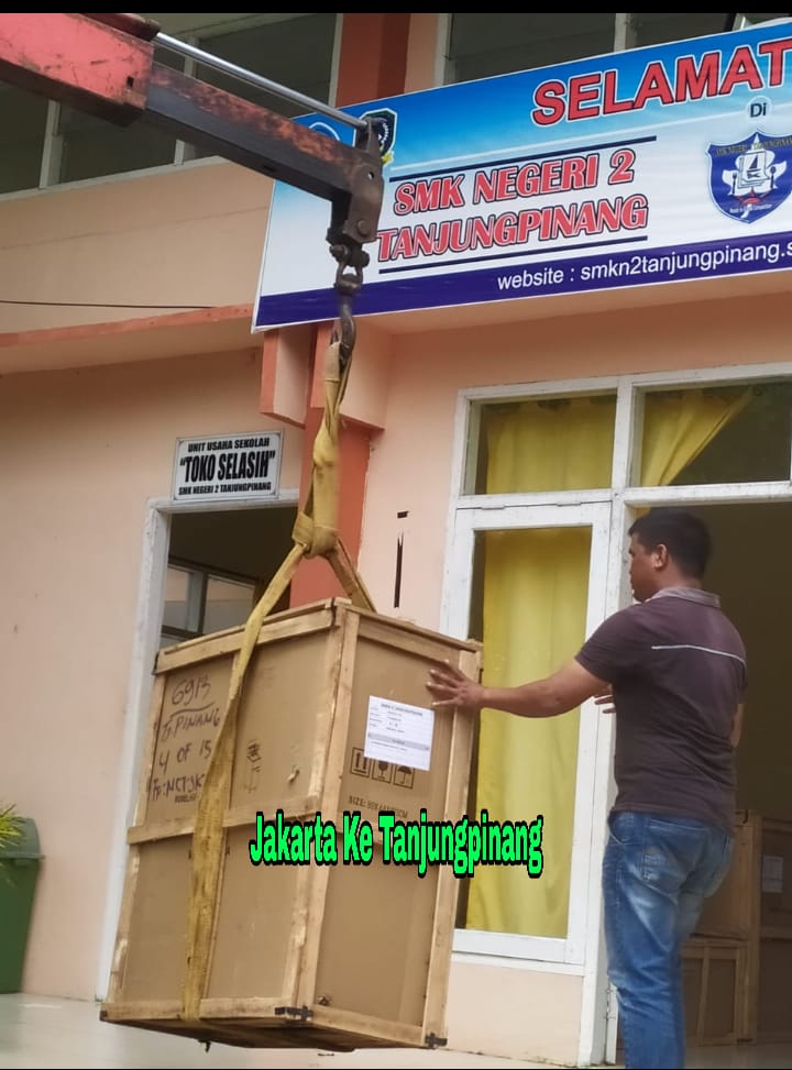 Shipment Jakarta To SMK N 2 Tanjungpinang, Provinsi Kepulauan Riau